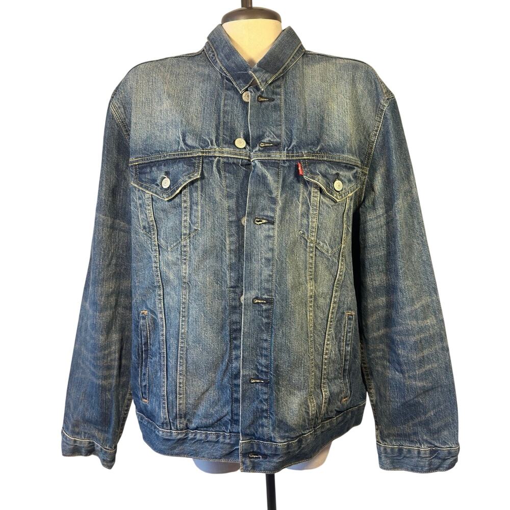 Levi’s Men’s Trucker Denim Jacket Faded Medium Wash Blue Size Large
